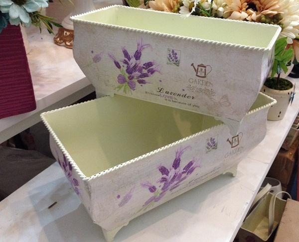 chậu thiếc cắm hoa